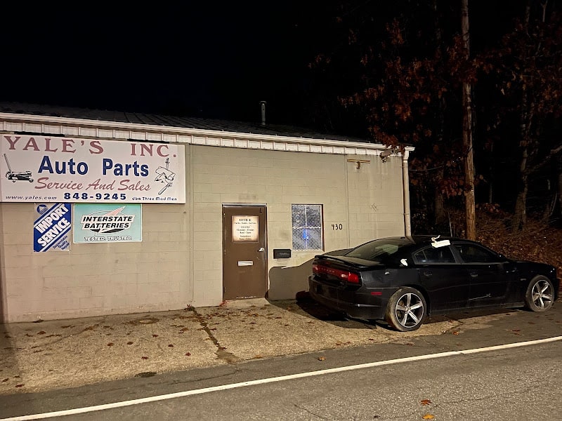 YALE&apos;S Inc. Auto repair shop at 430 Maple Ave